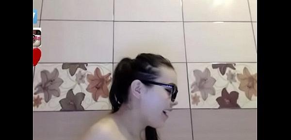  Nerd lived bathing webcam porn show